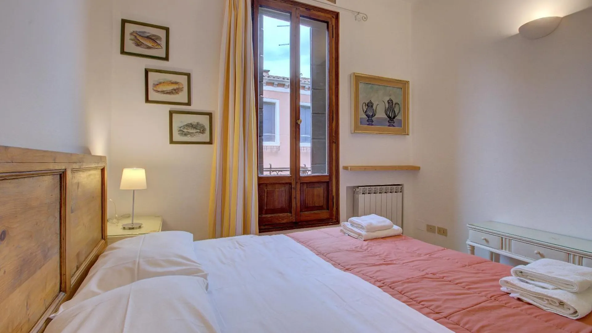 Moro Get-By-Train Apartment Venice Italy