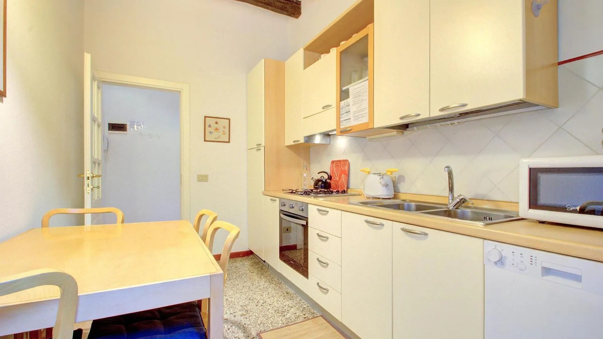 Moro Get-By-Train Apartment Venice